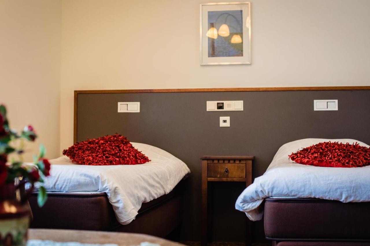 Hotel De Reiziger Ottersum Екстер'єр фото